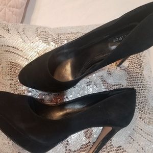 Womens pumps